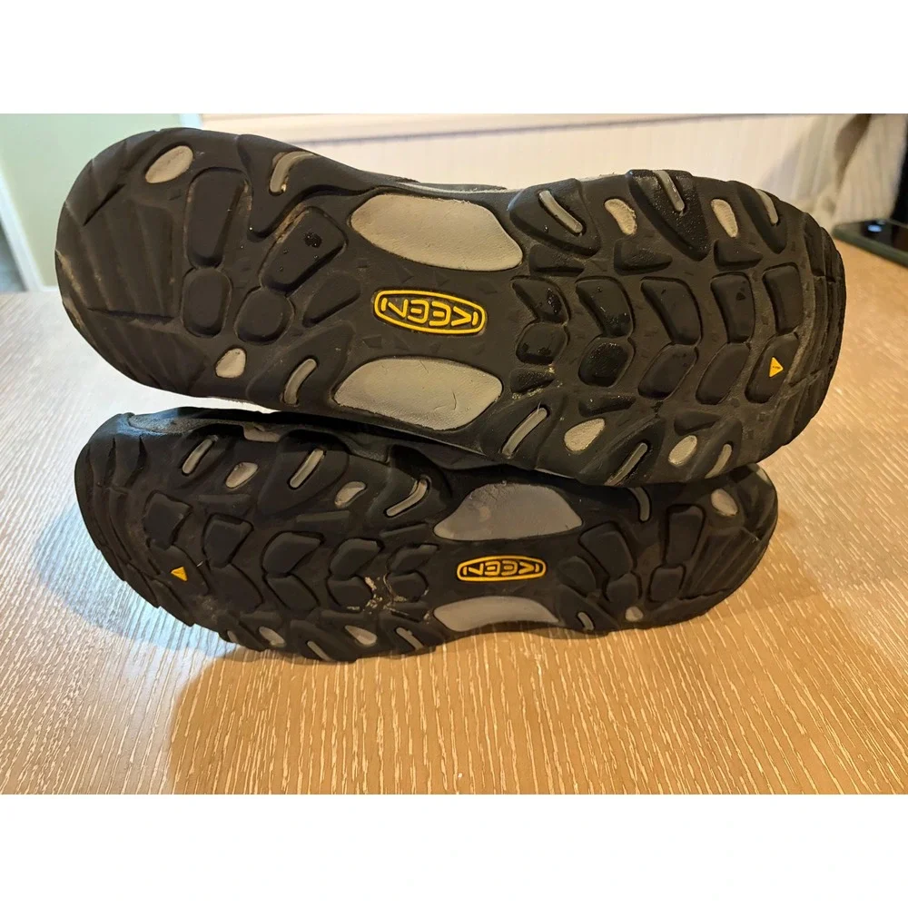 KEEN Oakridge Mid Waterproof Hiking Boots Mens 12 Black Grey Trail Shoes 1015307
